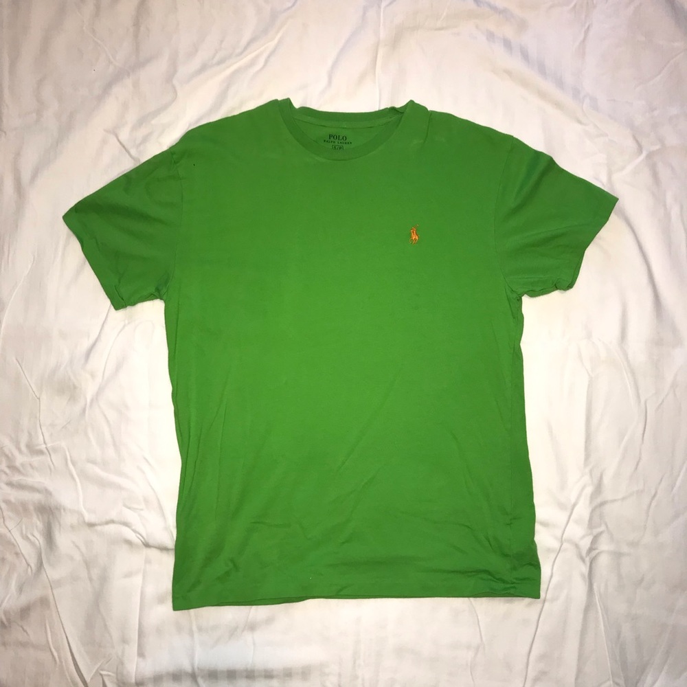 Men’s green polo t shirt